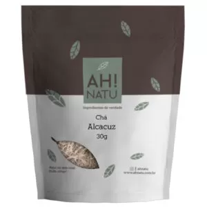 O chá de alcaçuz atua auxiliando o tratamento das úlceras estomacais. Possui ação anti-inflamatória, antimicrobiana e hepatoprotetora.