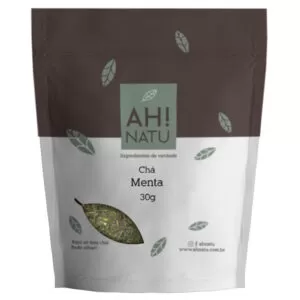 O chá de menta é obtido a partir da planta Mentha arvensis. Sua ação principal ocorre sobre o sistema digestivo, onde atua combatendo os principais sintomas da má digestão. Além disso, possui ação descongestionante, antifúngica e antisséptica.